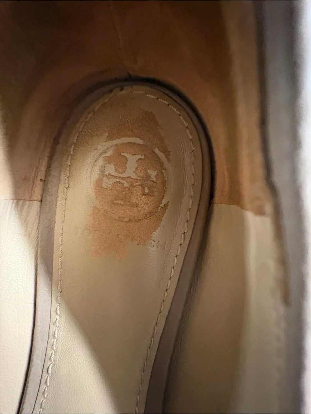 Tory Burch Taupe Leather Logo Ballet Flats with Gold Medallions Suze 7.5. EUC